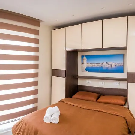 Infinity Horizon Duplex By Aura Xgħajra